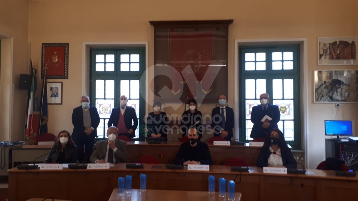 VENARIA - Le «borraccette a km 0» per aiutare l'ambiente e combattere lo spreco d'acqua