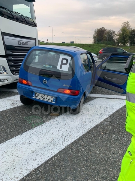 VENARIA - Incidente in tangenziale fra auto e tir: dopo l'urto, macchina trascinata per 100 metri