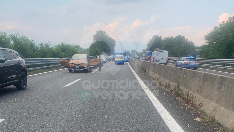 RACCORDO TORINO-CASELLE - Furgone e scooter entrano in collisione: grave donna, ora al Cto