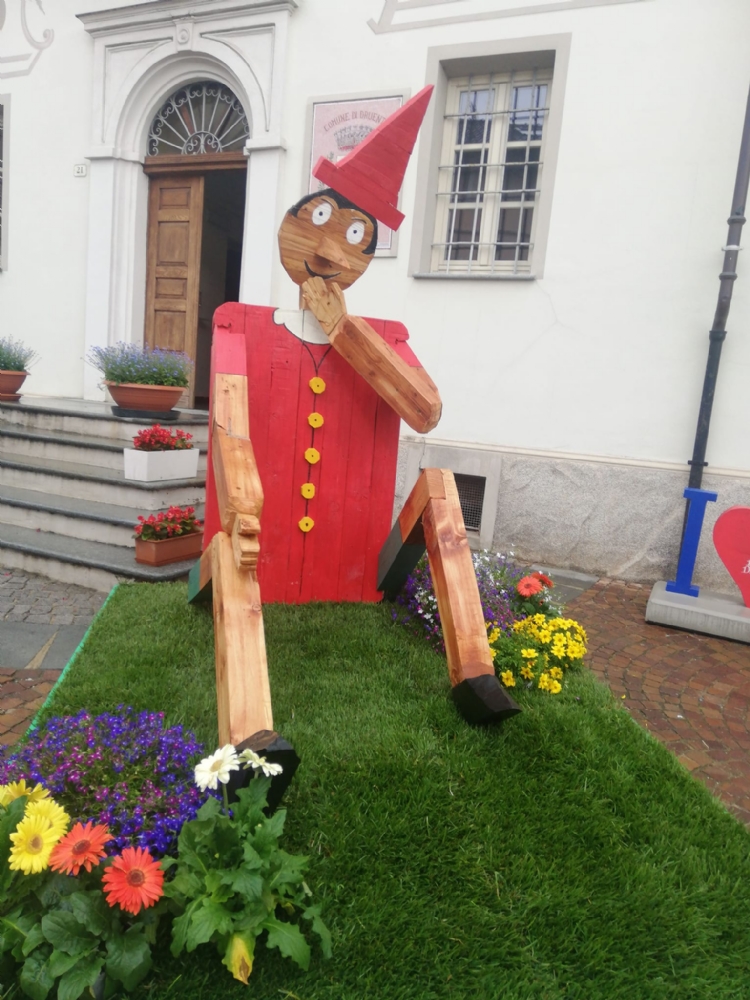DRUENTO - Il centro diventa il «Paese dei Balocchi» con la mostra dedicata a Pinocchio - FOTO