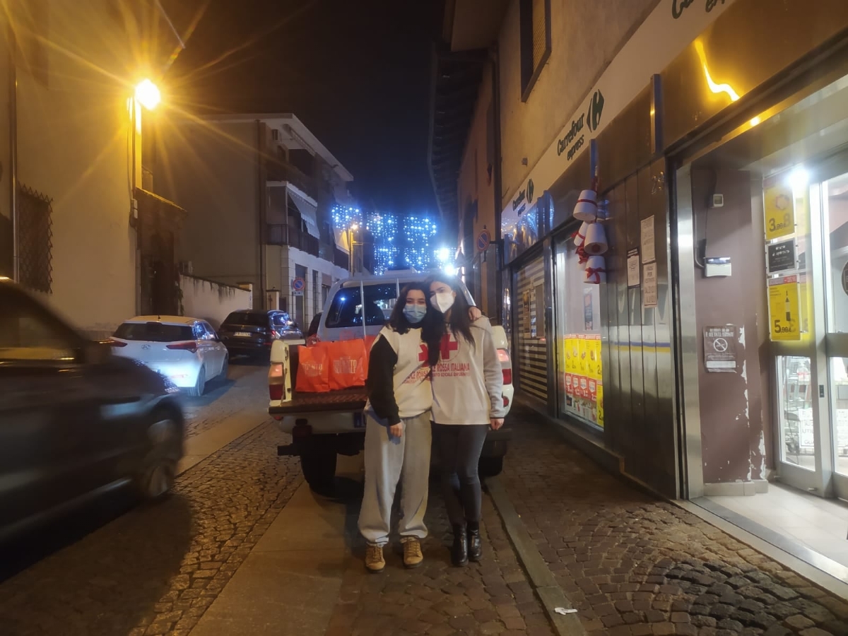 DRUENTO - Grande successo per la raccolta alimentare natalizia - FOTO