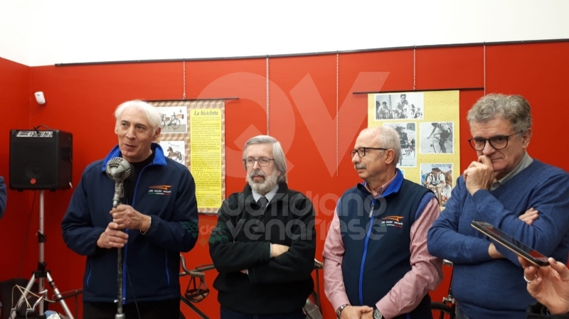 VENARIA - Biciclette, tricicli vintage e gli antichi mestieri: la nuova mostra di Antonio Iorio