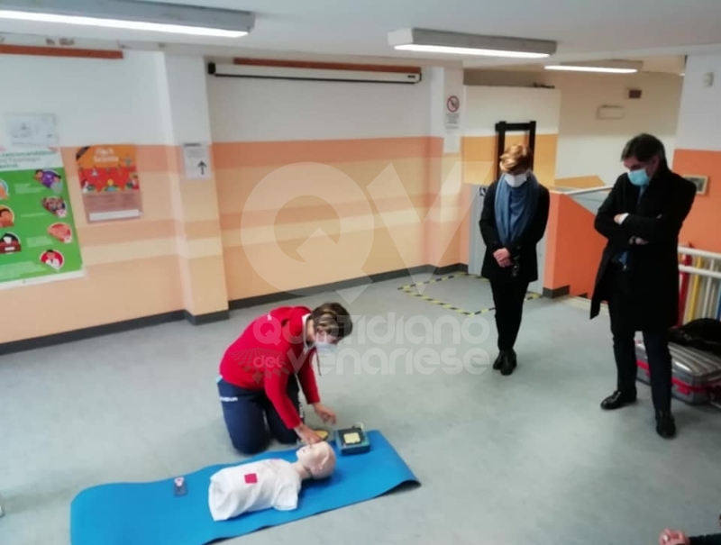RIVOLI - Anche la scuola primaria Walt Disney è cardioprotetta - FOTO