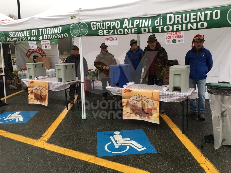 RADUNO DEI BABBI NATALE - In migliaia anche della nostra zona per aiutare i bimbi del Regina