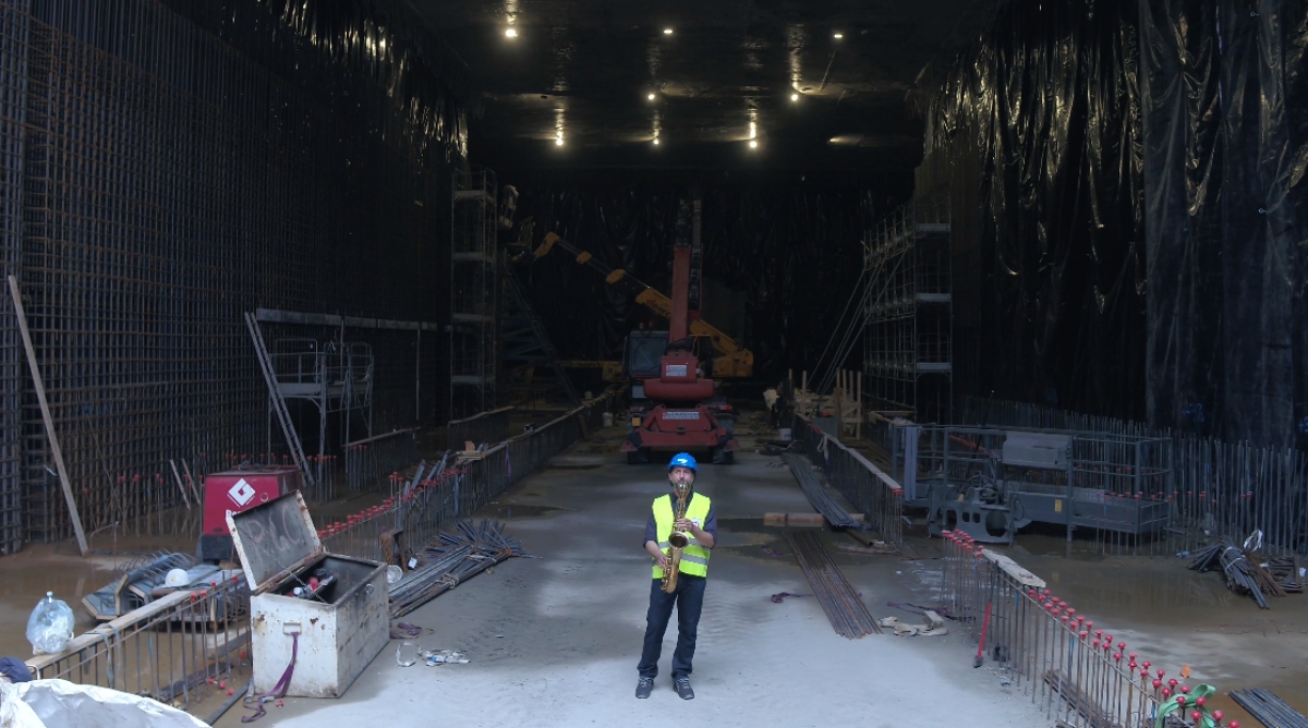 COLLEGNO - Un concerto di musica jazz nel cantiere della metropolitana: è «Squilli di musica e di vita» - FOTO E VIDEO