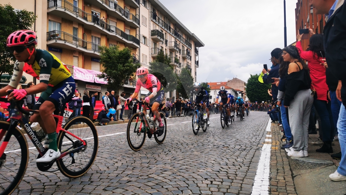 GIRO D'ITALIA A RIVOLI - Vince Denz: per la città una giornata indimenticabile - FOTO E VIDEO