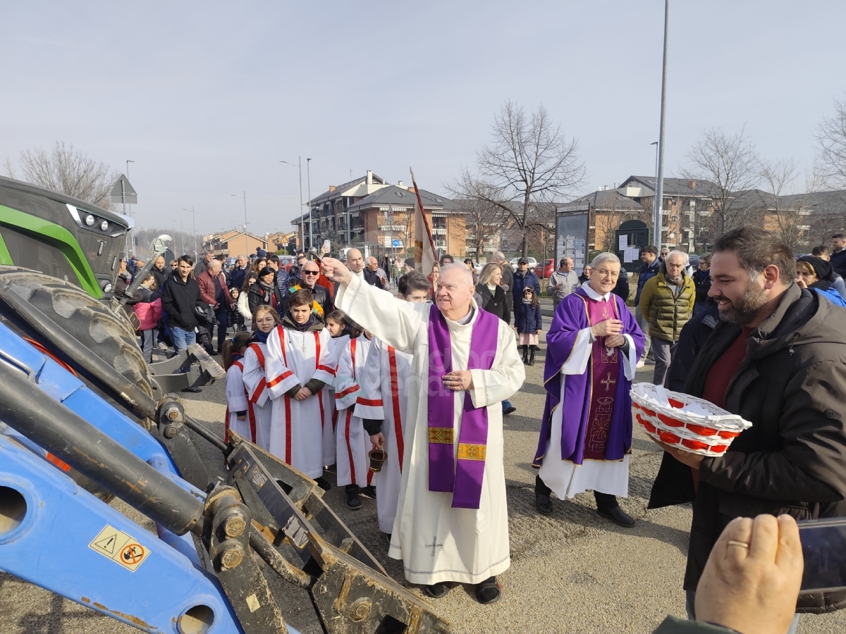VENARIA - Celebrato Sant'Antonio Abate: tradizione rispettata - FOTO
