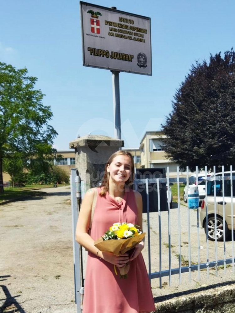 VENARIA - Dopo la maturità, il futuro dei 100 e 100 con lode del Liceo Juvarra sezioni R, S e L - FOTO