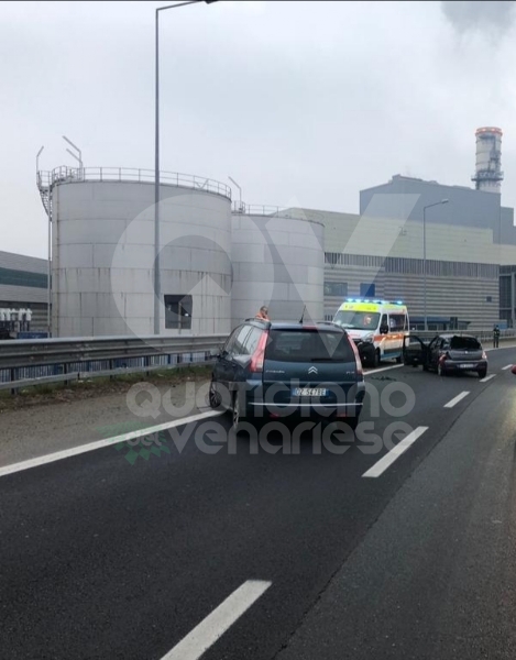 TORINO-COLLEGNO-SAVONERA - Mattinata di incidenti: cinque in poco tempo, tre feriti