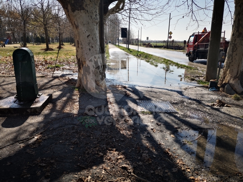 VENARIA - Problemi al canale irriguo della Dora: allagate via Don Sapino e corso Matteotti