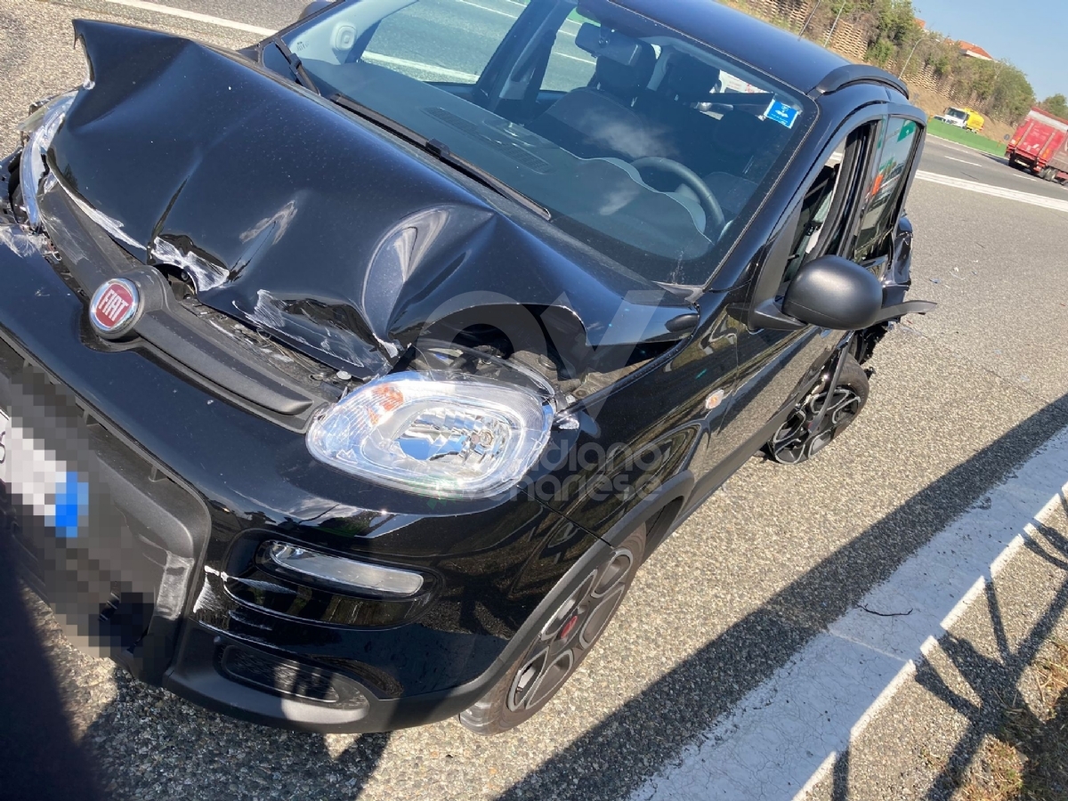 INCIDENTE IN TANGENZIALE A VENARIA - Tamponamento fra due auto: disagi al traffico - FOTO