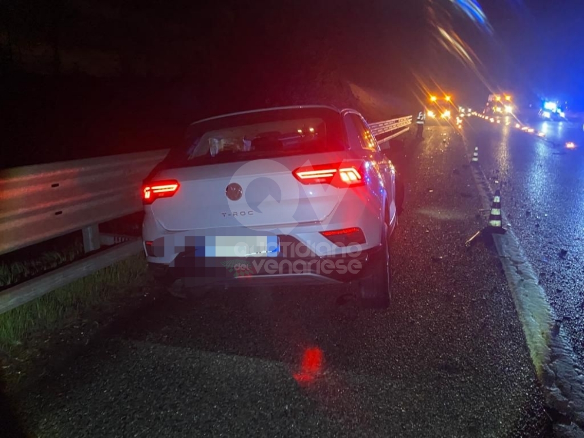 DOPPIO INCIDENTE IN TANGENZIALE A RIVOLI - Quattro veicoli coinvolti, due feriti - FOTO