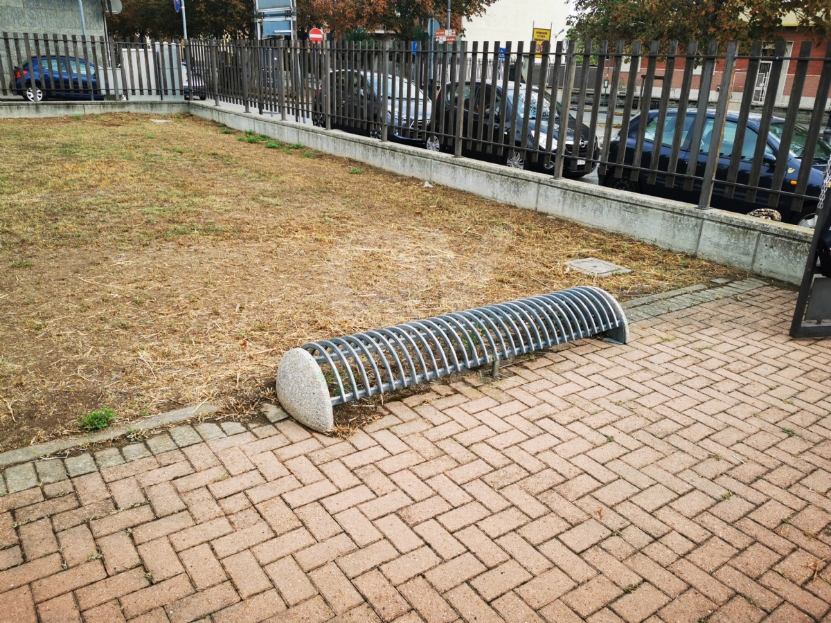 VENARIA - Intitolato alle «Città Gemellate» il giardino di viale Roma - FOTO