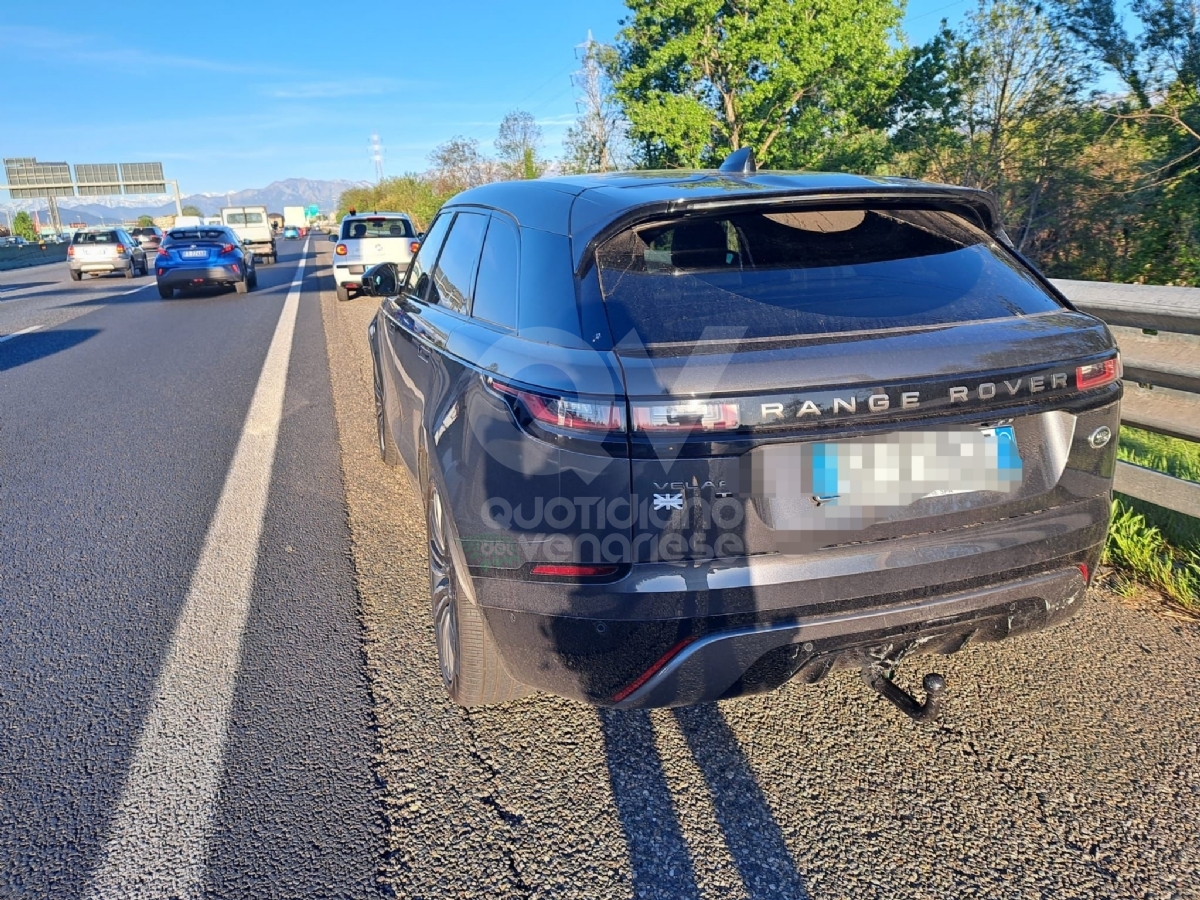 TORINO-COLLEGNO - Triplo incidente in tangenziale: 6 mezzi coinvolti, un ferito - FOTO