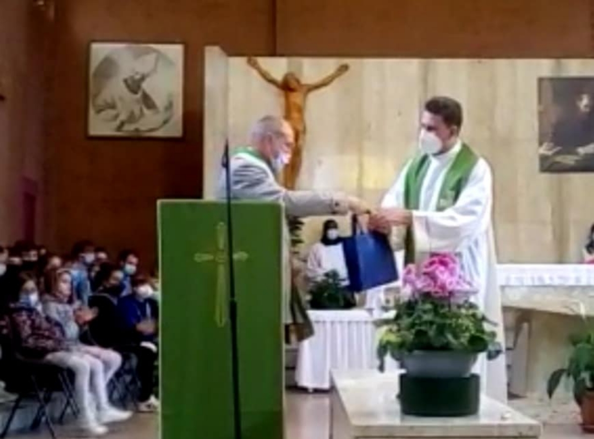 COLLEGNO - La città saluta l'arrivo di don Romeo Antica e dice arrivederci a padre Salesio Sebold - FOTO