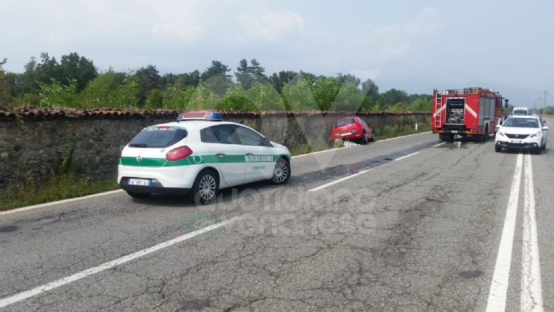 VENARIA INCIDENTE MORTALE - Perde il controllo dell'auto e si schianta contro il muro della Mandria - FOTO