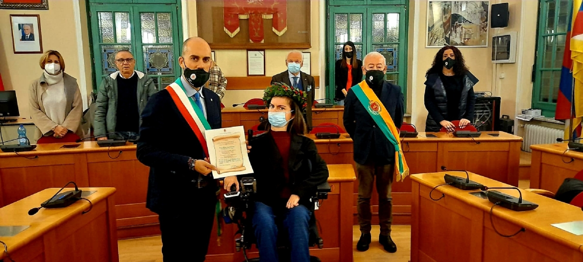 VENARIA - La storia di Elisa: dopo tanti sacrifici corona il sogno della laurea - FOTO