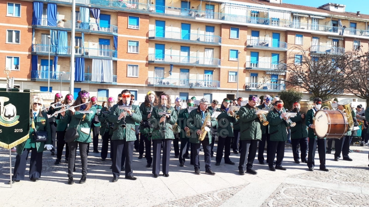 VENARIA - Colori, allegria, musica. Ma il Real Carnevale non dimentica l'Ucraina - FOTO