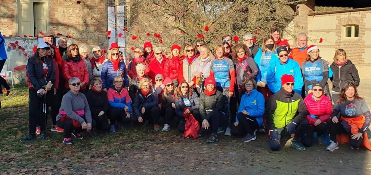 VENARIA - In tantissime alla Mandria per l'iniziativa «Diciamo No alla violenza sulle donne» - FOTO