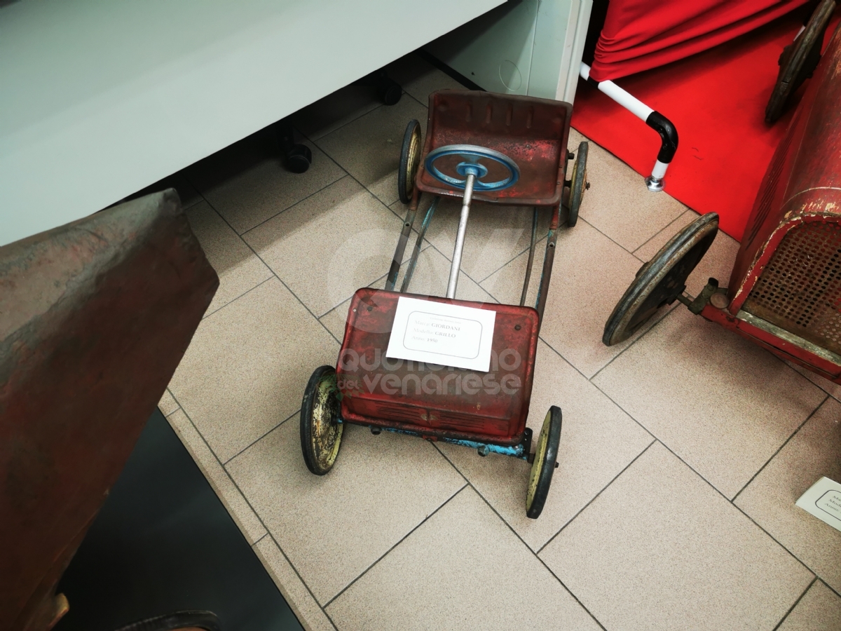 VENARIA - La mostra «Auto a pedali» di Antonio Iorio: un bellissimo tuffo nel passato - FOTO