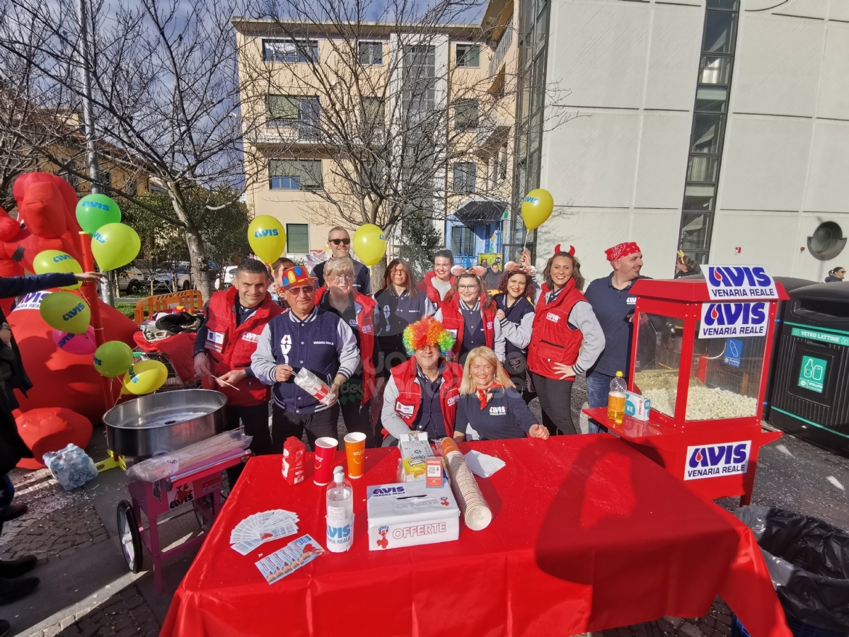 VENARIA - Colori, allegria, musica. Ma il Real Carnevale non dimentica l'Ucraina - FOTO