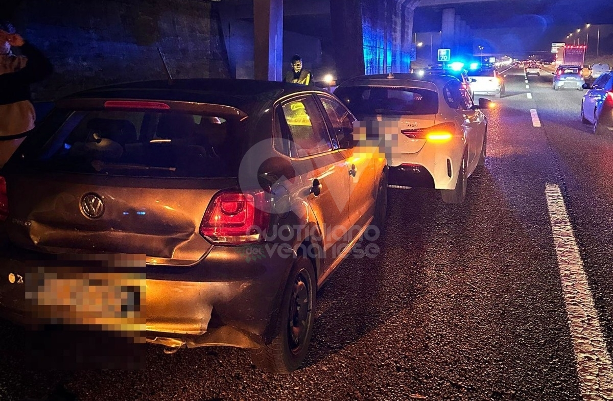INCIDENTE IN TANGENZIALE A VENARIA - Tamponamento fra tre auto: disagi e lunghissime code - FOTO