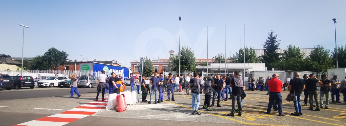 VENARIA - Incendio alla Marelli: evacuato tutto lo stabilimento di via Cavallo - FOTO