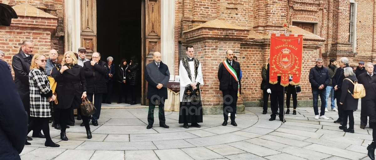 VENARIA - In tanti a Sant'Uberto per l'ultimo saluto a Gianfranco Falzoni - FOTO