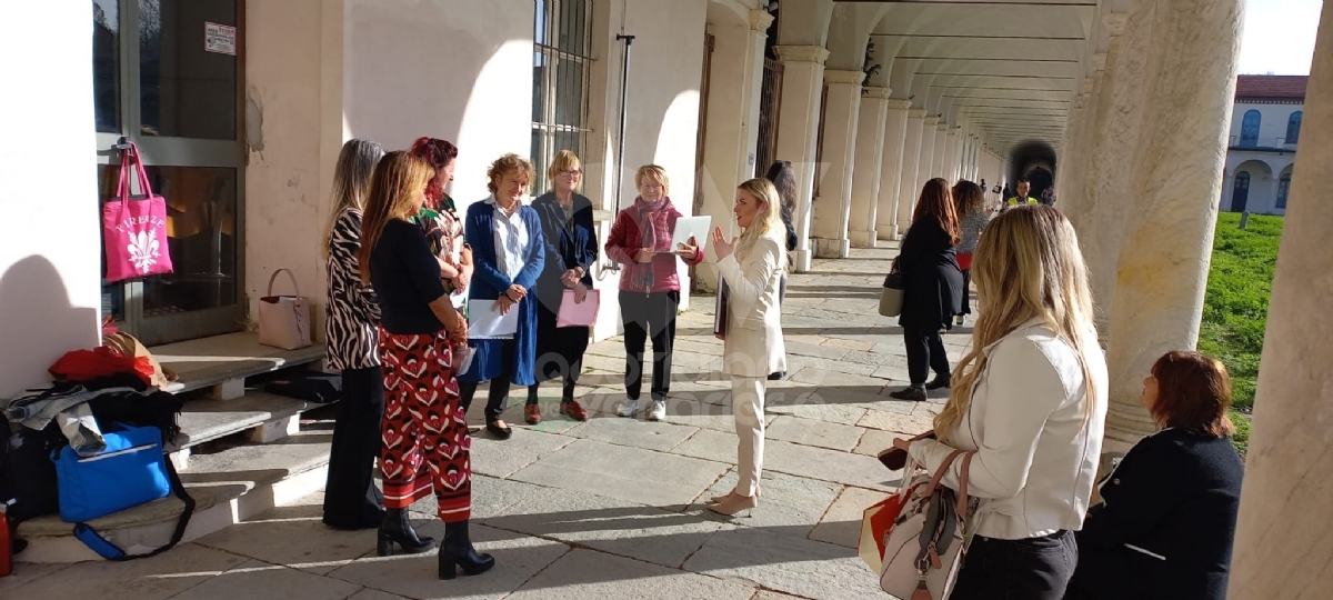 COLLEGNO - Il custode è in ferie: lauree di Scienze della Formazione discusse in sala consiliare - FOTO