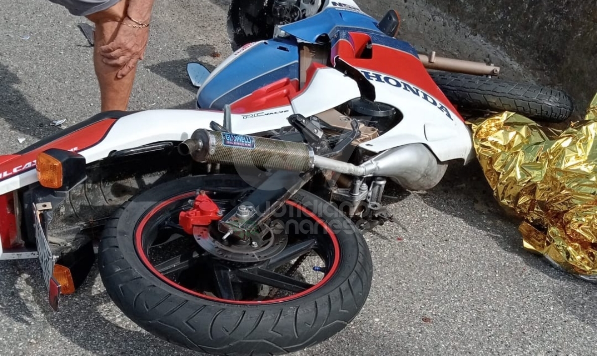 INCIDENTE AD ALPIGNANO - Motociclista grave dopo il tamponamento in via Garibaldi - FOTO