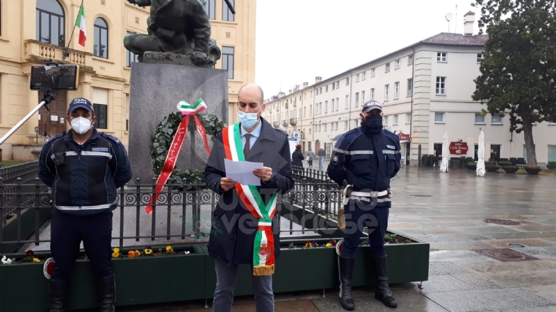 VENARIA - Celebrato il 4 Novembre, tra ricordo e un plauso a medici, infermieri e volontari FOTO