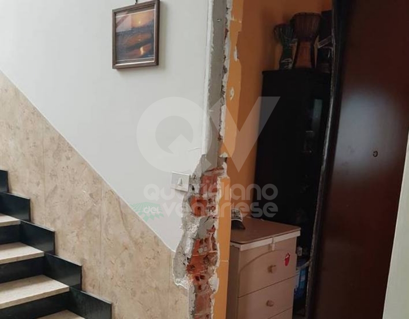 MAPPANO - Ladri in azione: smurano una porta blindata e rubano in un appartamento