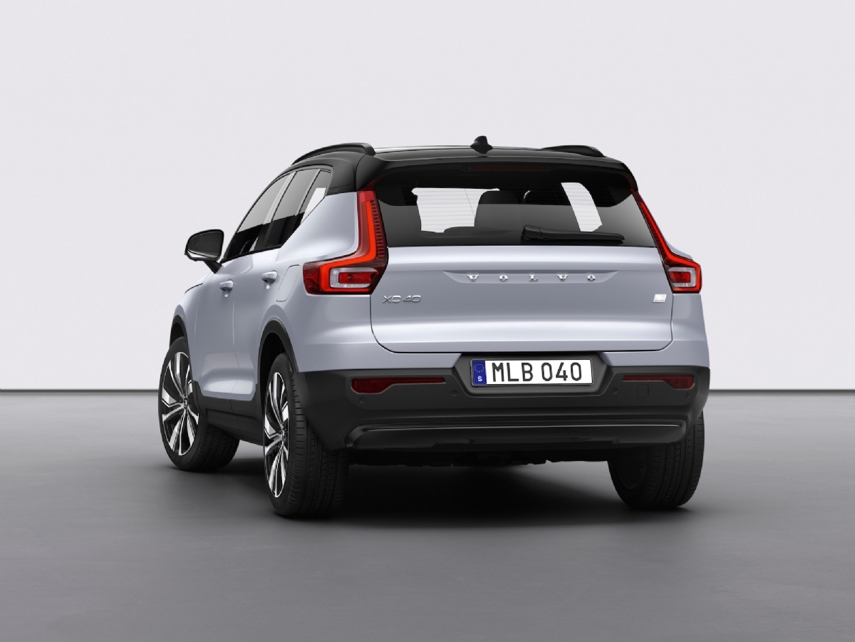 MOTORI - Volvo XC40 Recharge, la svedese alla spina
