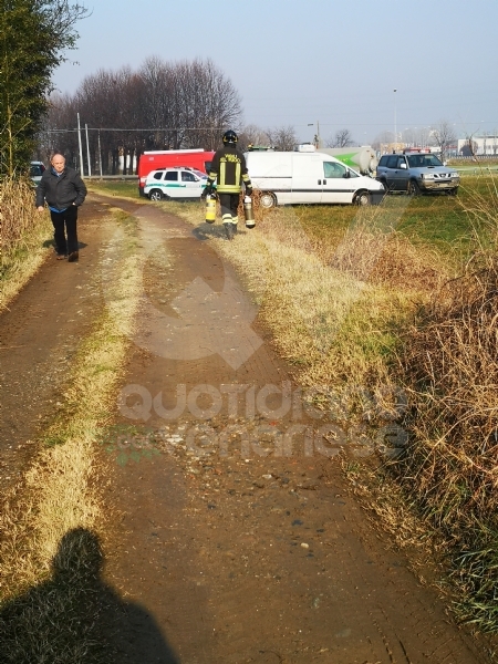 COLLEGNO - Incendio in un cascinale vicino alla statale 24