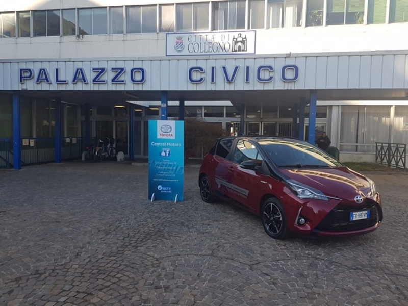 COLLEGNO - Svolta «green» a Palazzo Civico: l'auto di servizio sarà ibrida