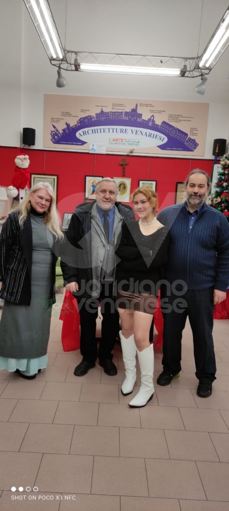 VENARIA - «Grovigli di respiri-Incasinati casi»: la mostra della giovane Chiara De Robertis - FOTO