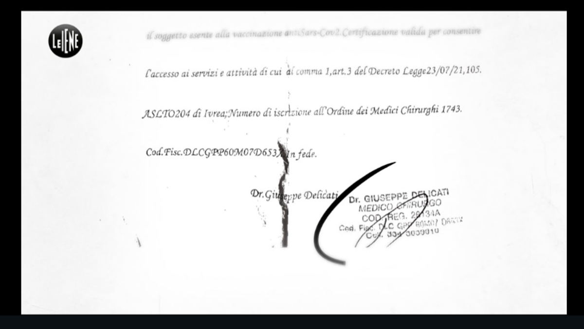 BORGARO - «Le Iene» nello studio del dottor Delicati: «Non mi curo di loro e vado avanti» - FOTO