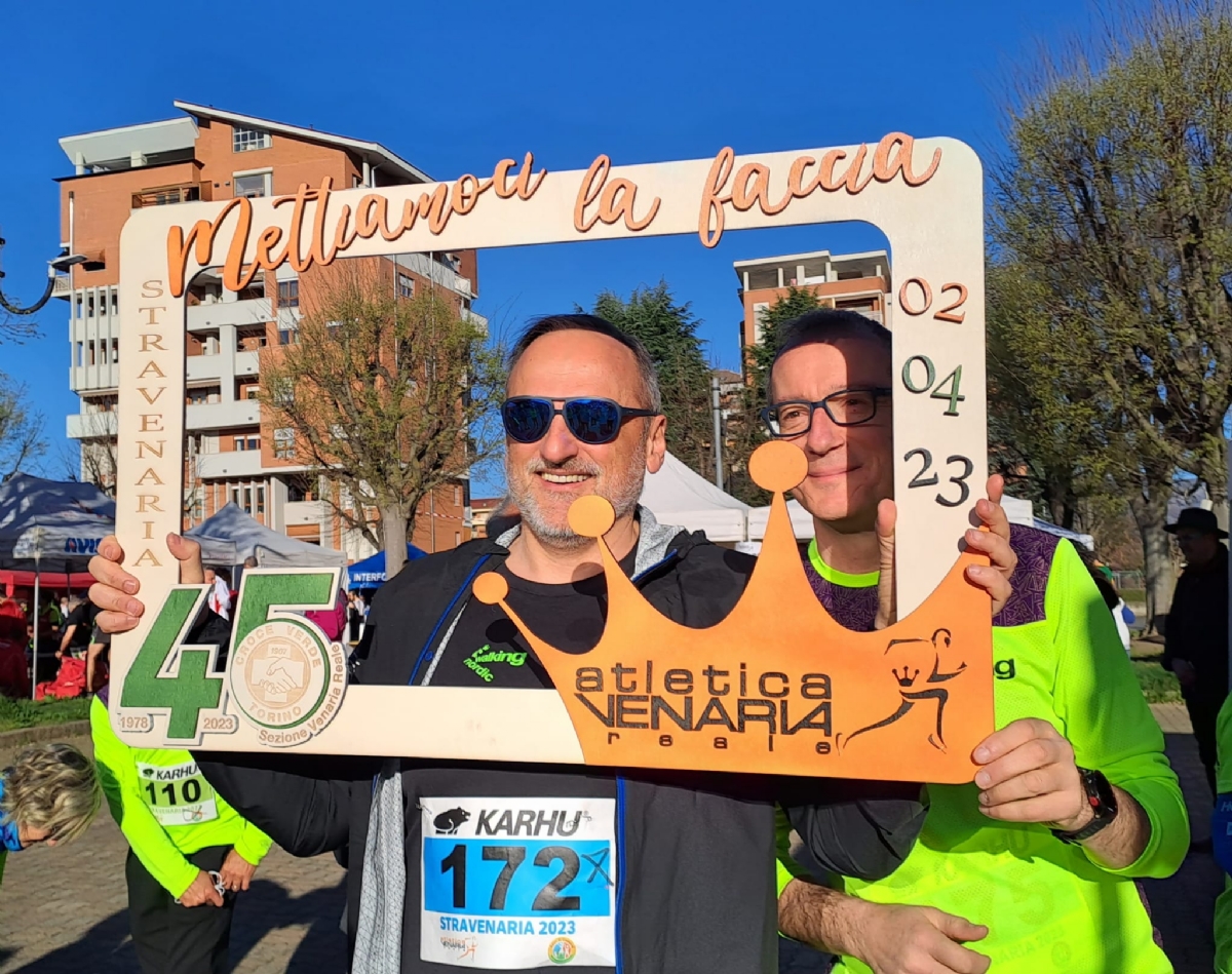 VENARIA - Una marea di gente per la «StraVenaria» e la «21 Reale» - FOTO E VIDEO
