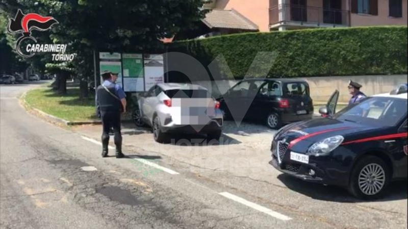 PIANEZZA-SAN GILLIO - La droga nascosta nelle canaline dell'impianto elettrico: due arresti