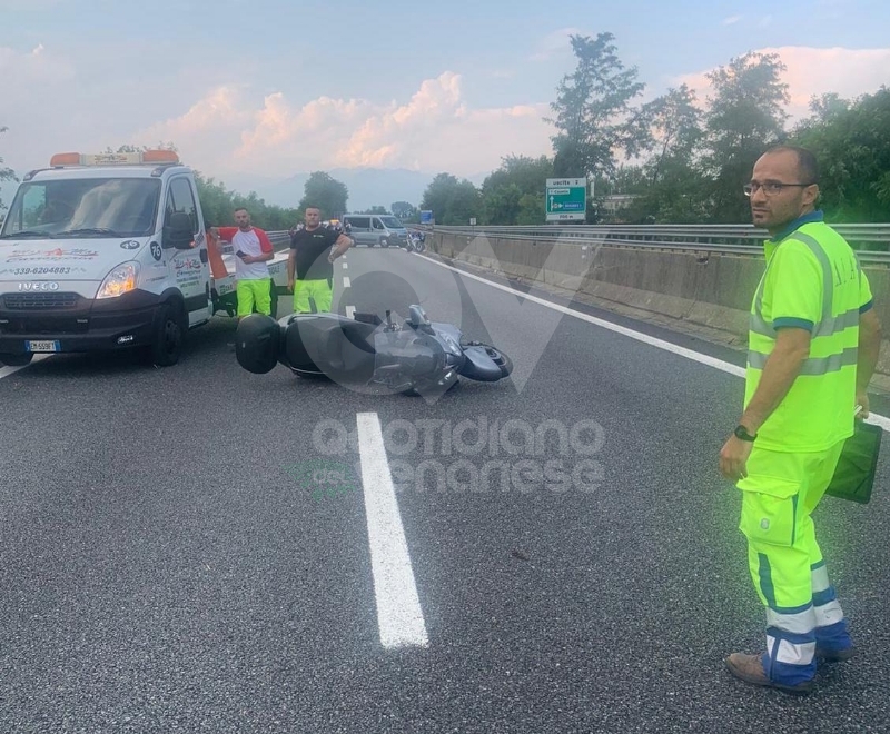 RACCORDO TORINO-CASELLE - Furgone e scooter entrano in collisione: grave donna, ora al Cto
