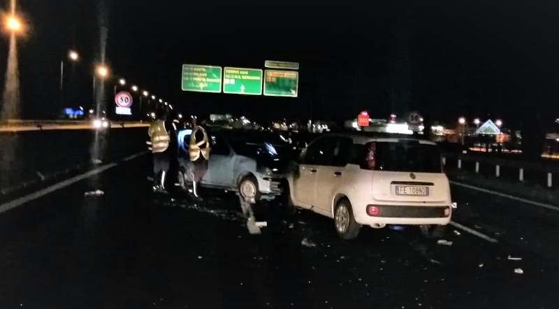 INCIDENTE A SAVONERA - Provoca lo schianto e scappa: automobilista pirata denunciato dalla polizia stradale