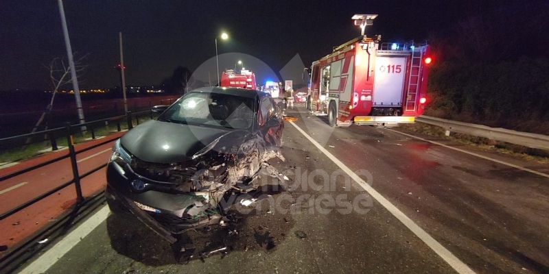 CASELLE - Ennesimo incidente stradale lungo la provinciale: due feriti, uno grave - FOTO