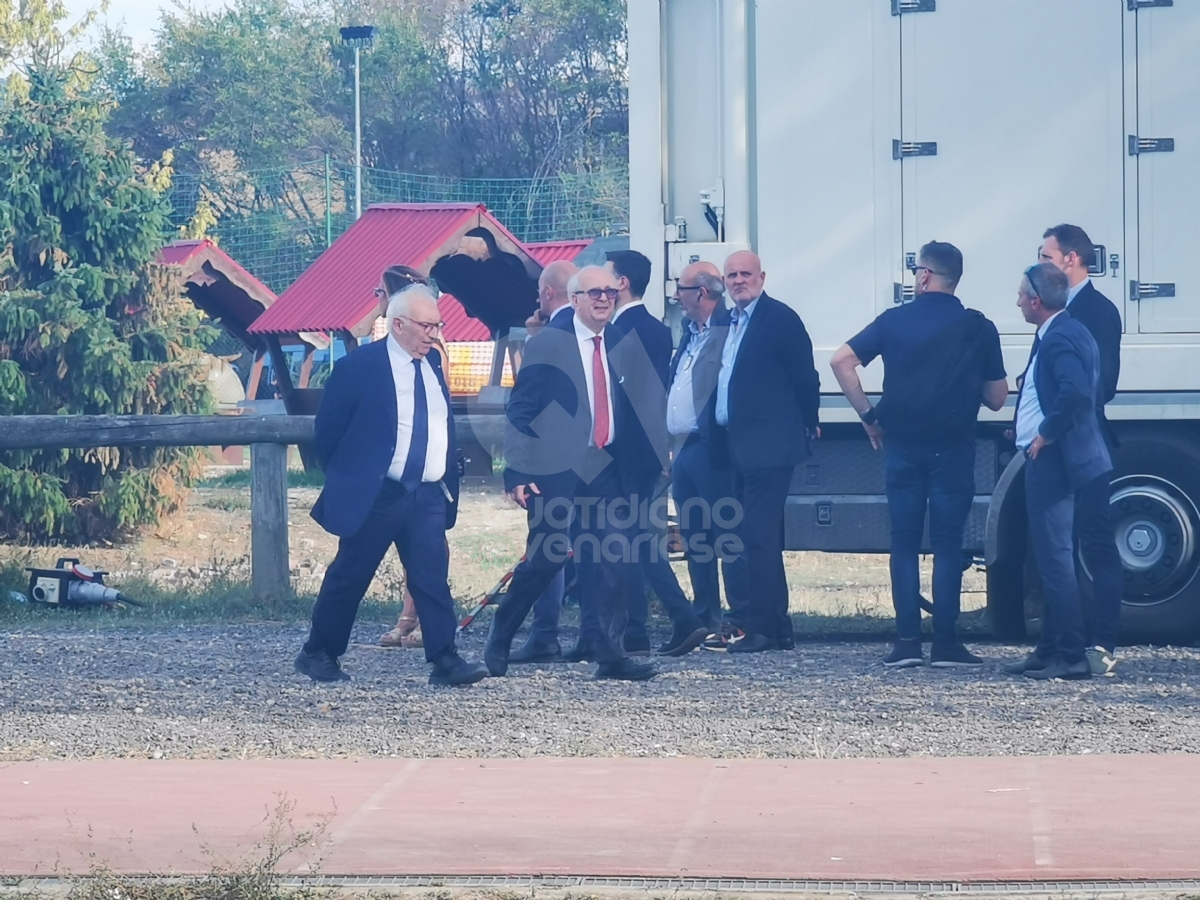 GRUGLIASCO - Mattarella al «Curie-Vittorini» per l'inaugurazione dell'Anno Scolastico: «Senza istruzione, rischio declino collettivo» - FOTO