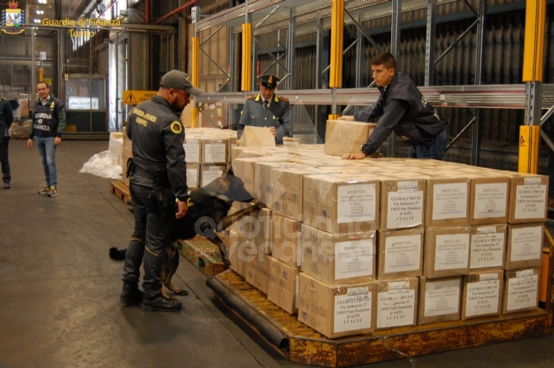 CASELLE - I capitali finiscono all'estero illecitamente: 5 denunce e 450mila euro di sanzioni