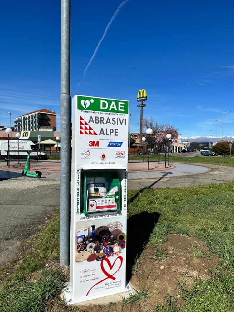 VENARIA - Installati 5 defibrillatori ad Altessano, Rigola, Gallo-Praile, Centro Storico e Salvo d'Acquisto - FOTO