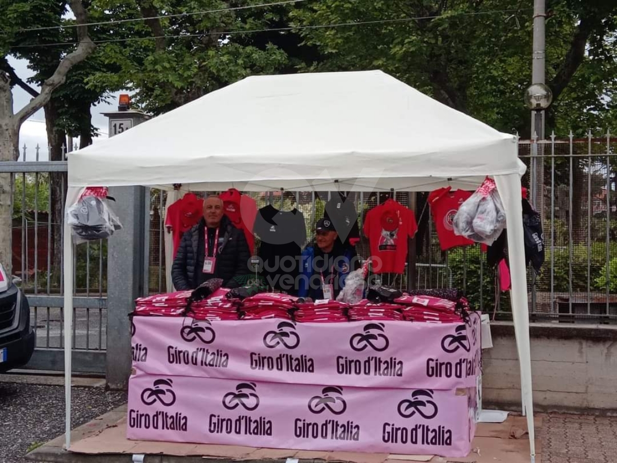 GIRO D'ITALIA A RIVOLI - Vince Denz: per la città una giornata indimenticabile - FOTO E VIDEO