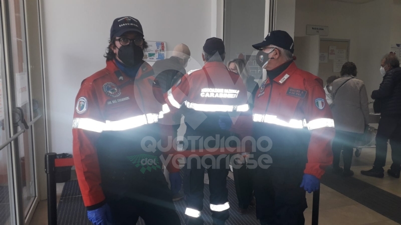 VENARIA - Il mondo del volontariato in aiuto all'Asl To3 nella gestione delle code al Polo Sanitario