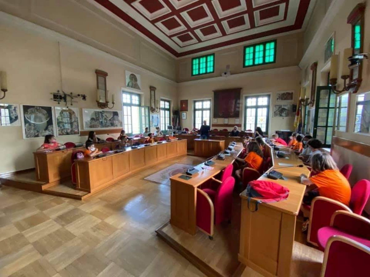 VENARIA - Bambini e ragazzi dei centri estivi in visita a Palazzo Civico - FOTO