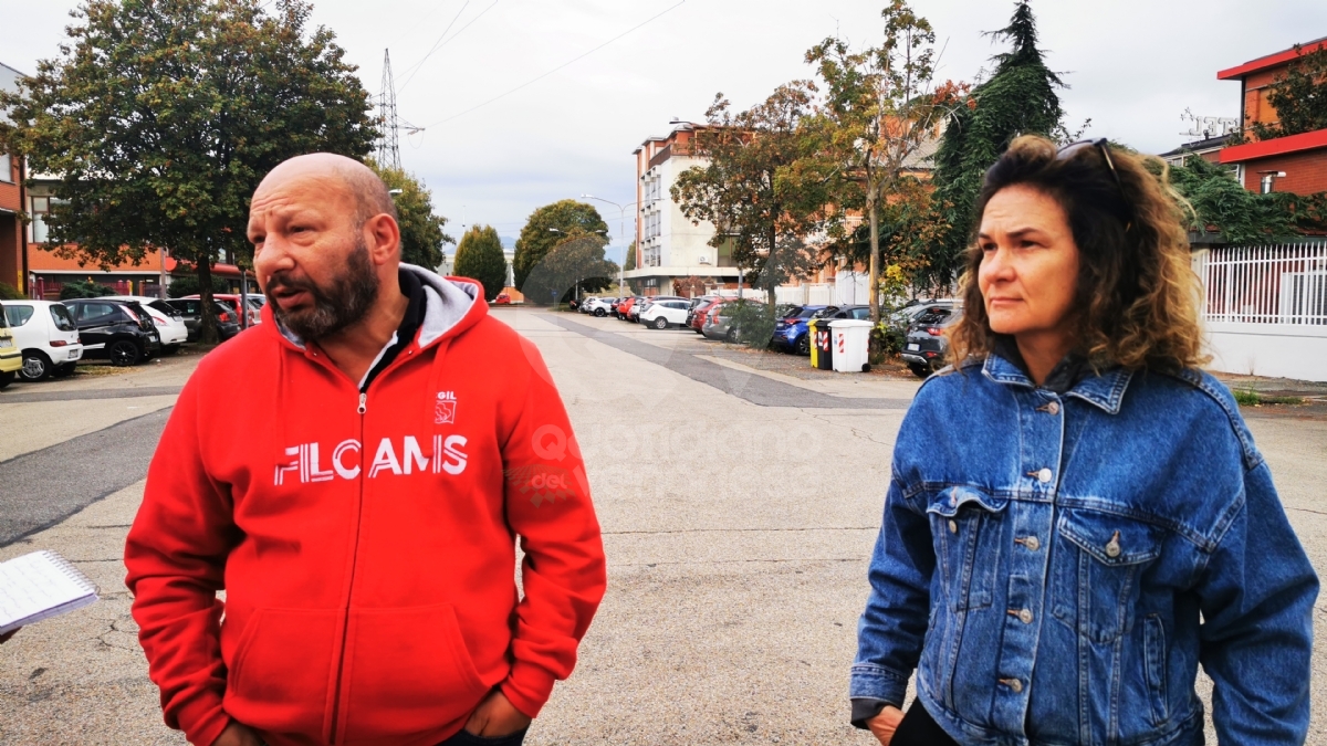 VENARIA - La protesta dei lavoratori di «Italia Independent»: «siamo senza un futuro» - FOTO