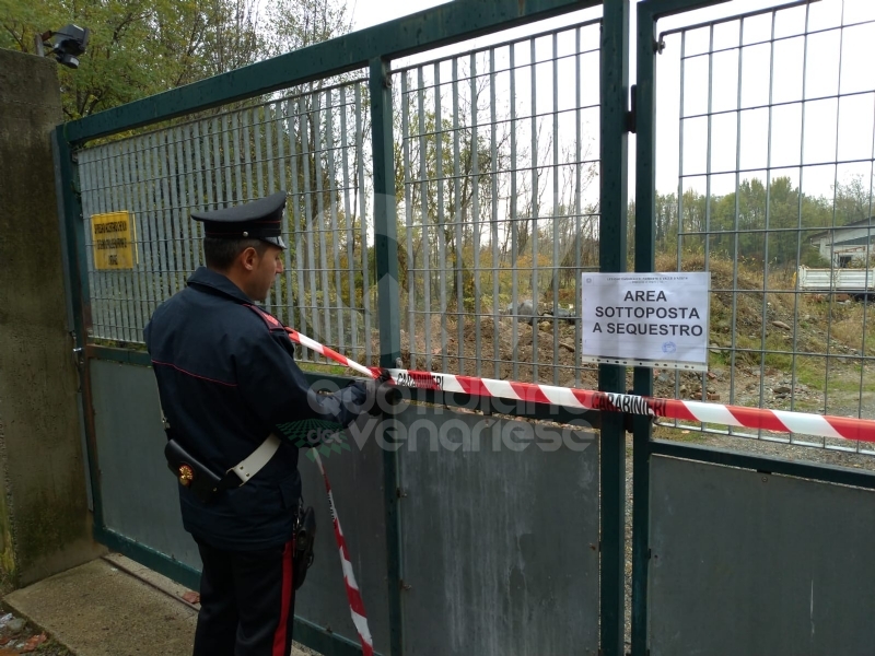 CANILE LAGER A MATHI - Più di trenta cani rinchiusi in locali fatiscenti, tra escrementi e rifiuti